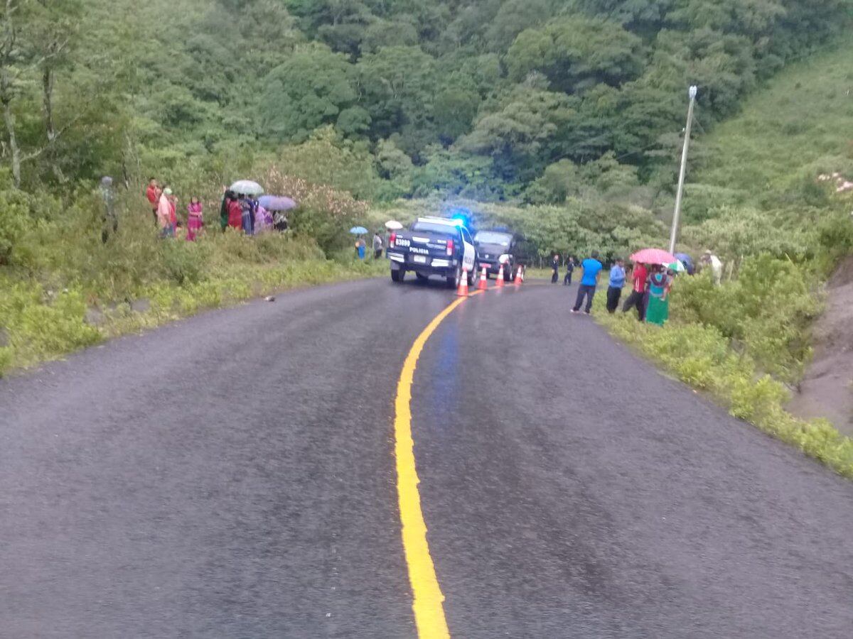 Menor fallece tras salirse de un bus en la Comarca  Ngäbe
