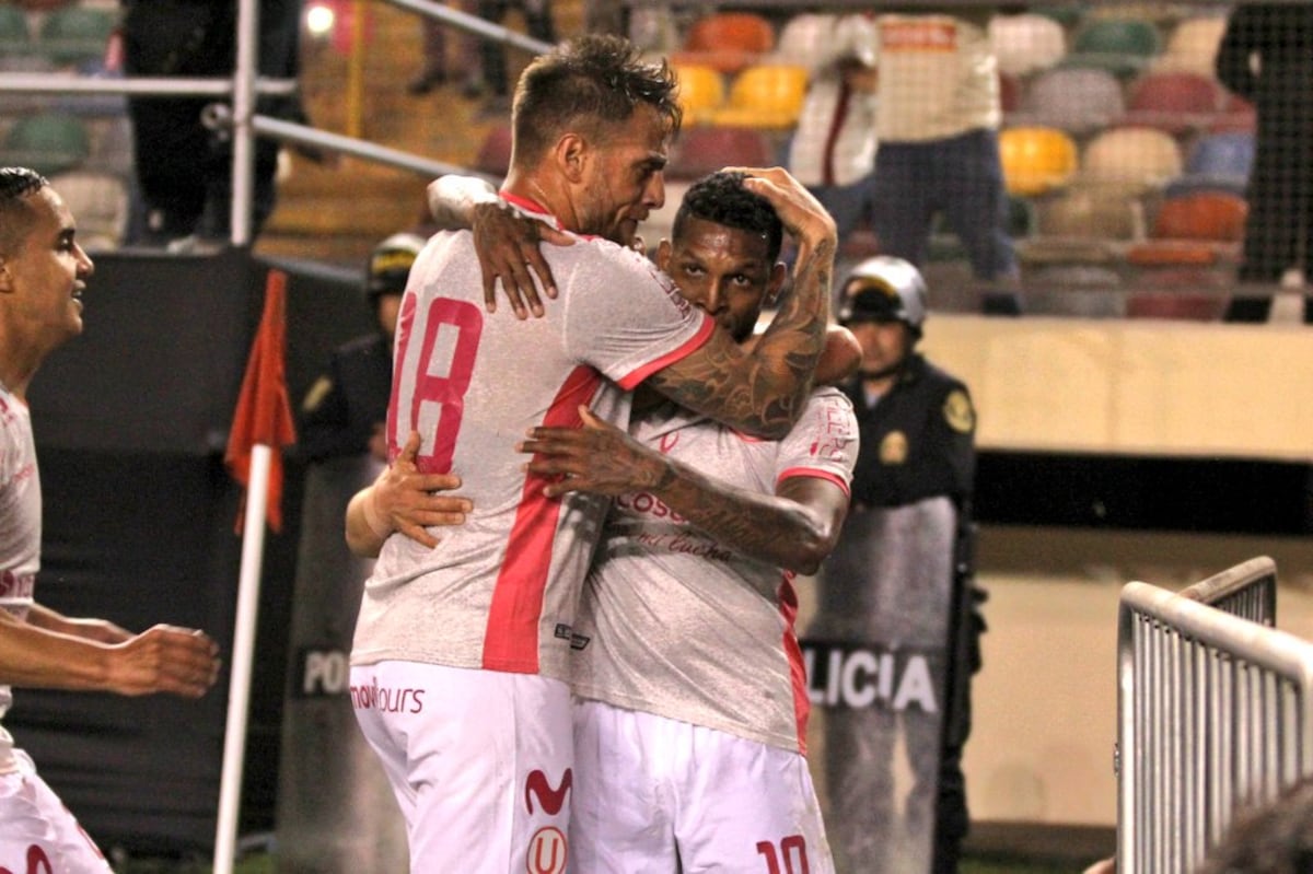 Negrito Quintero reaparece goleando en Perú y lo hace con estadio lleno