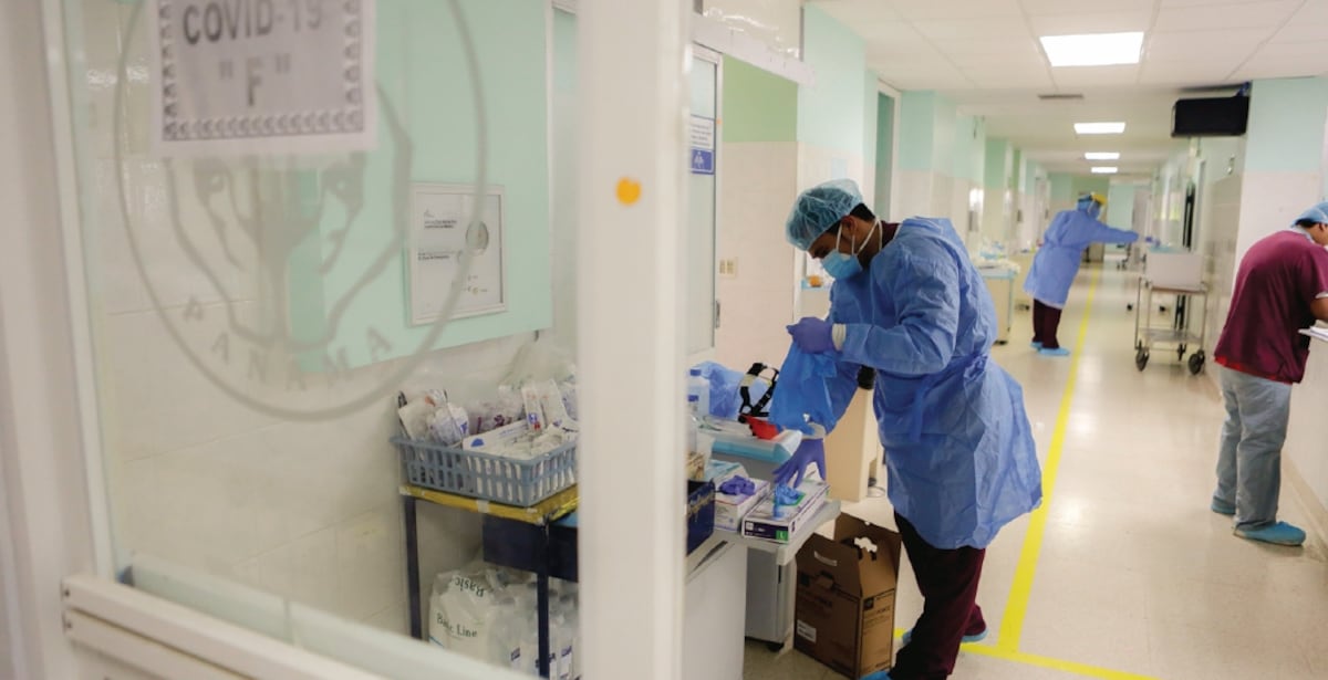 Reforzarán especialidades con apertura de plazas para 38 médicos en hospitales y policlínicas de la CSS