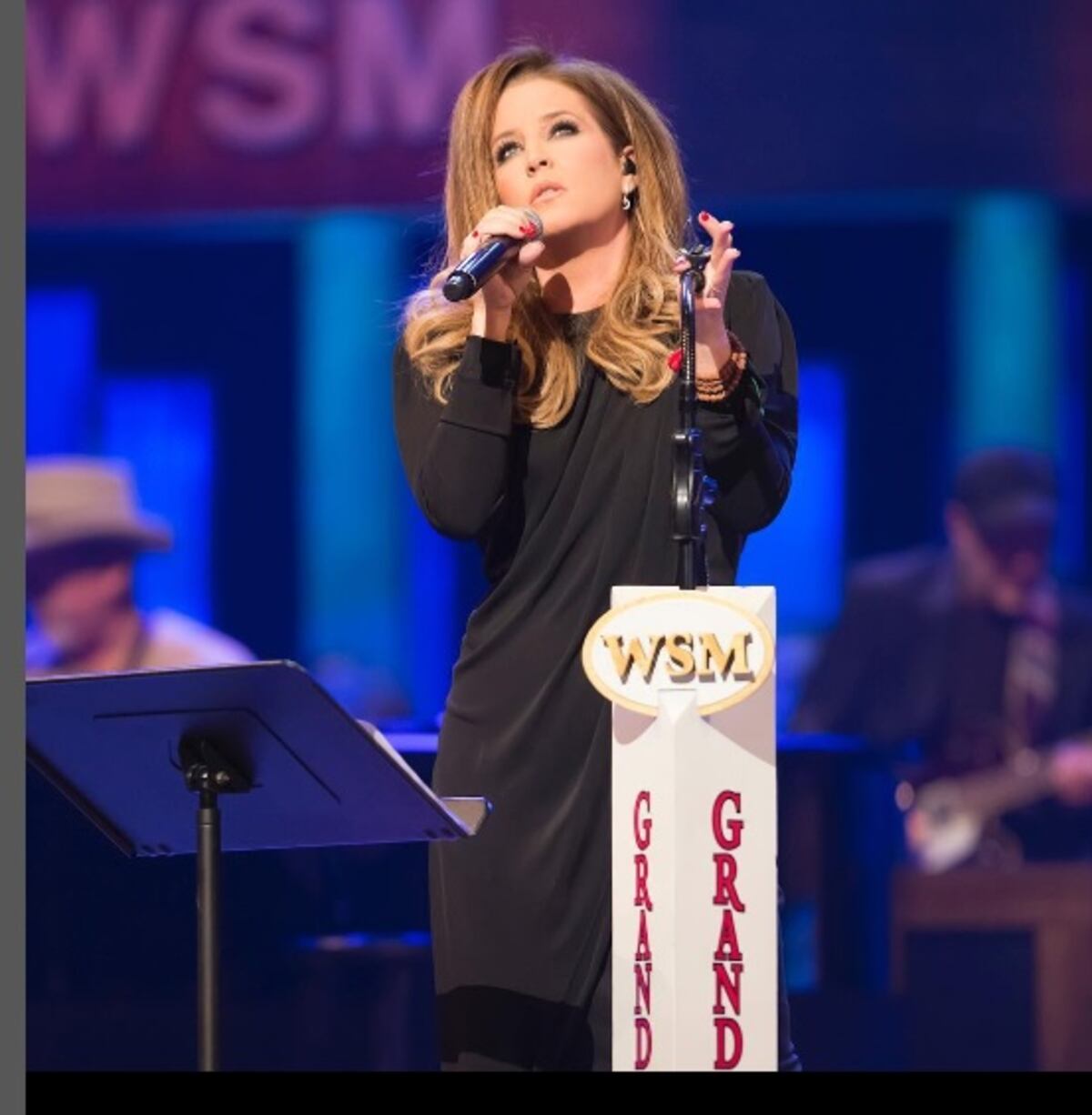 Fallece Lisa Marie Presley, única hija del Rey del Rock, Elvis Presley