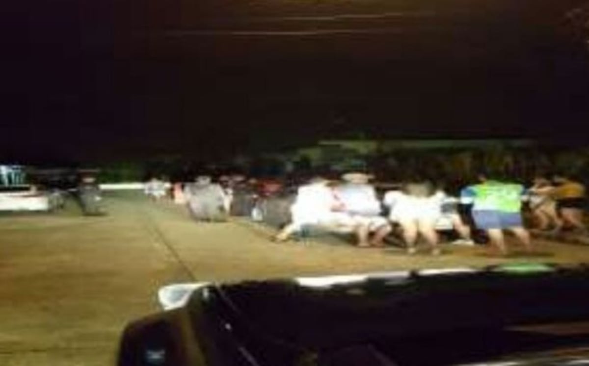 DIOS|LOS PILLAN CON GUARO Libando en vía pública capturan a menores en Don Bosco