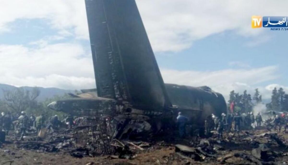 El aterrador panorama de la peor tragedia aérea en Argelia