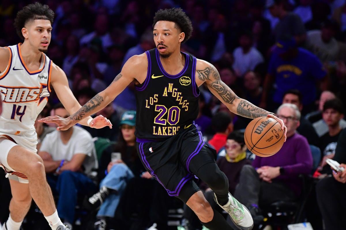 Lakers no tiran la toalla y refuerzan su plantilla para los playoffs