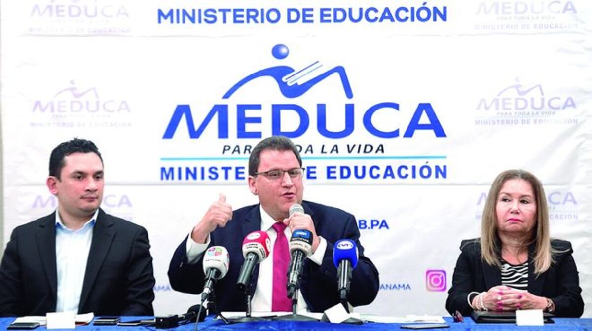 Con pie izquierdo. Año escolar por módulos y con deficiencias en algunas escuela