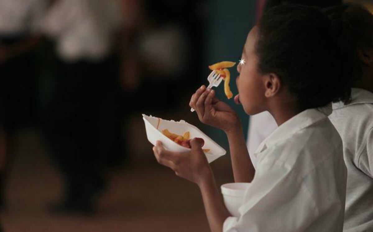 POR UNA ALIMENTACIÓN SANA. Los estudiantes estarán vigilados en la escuela 