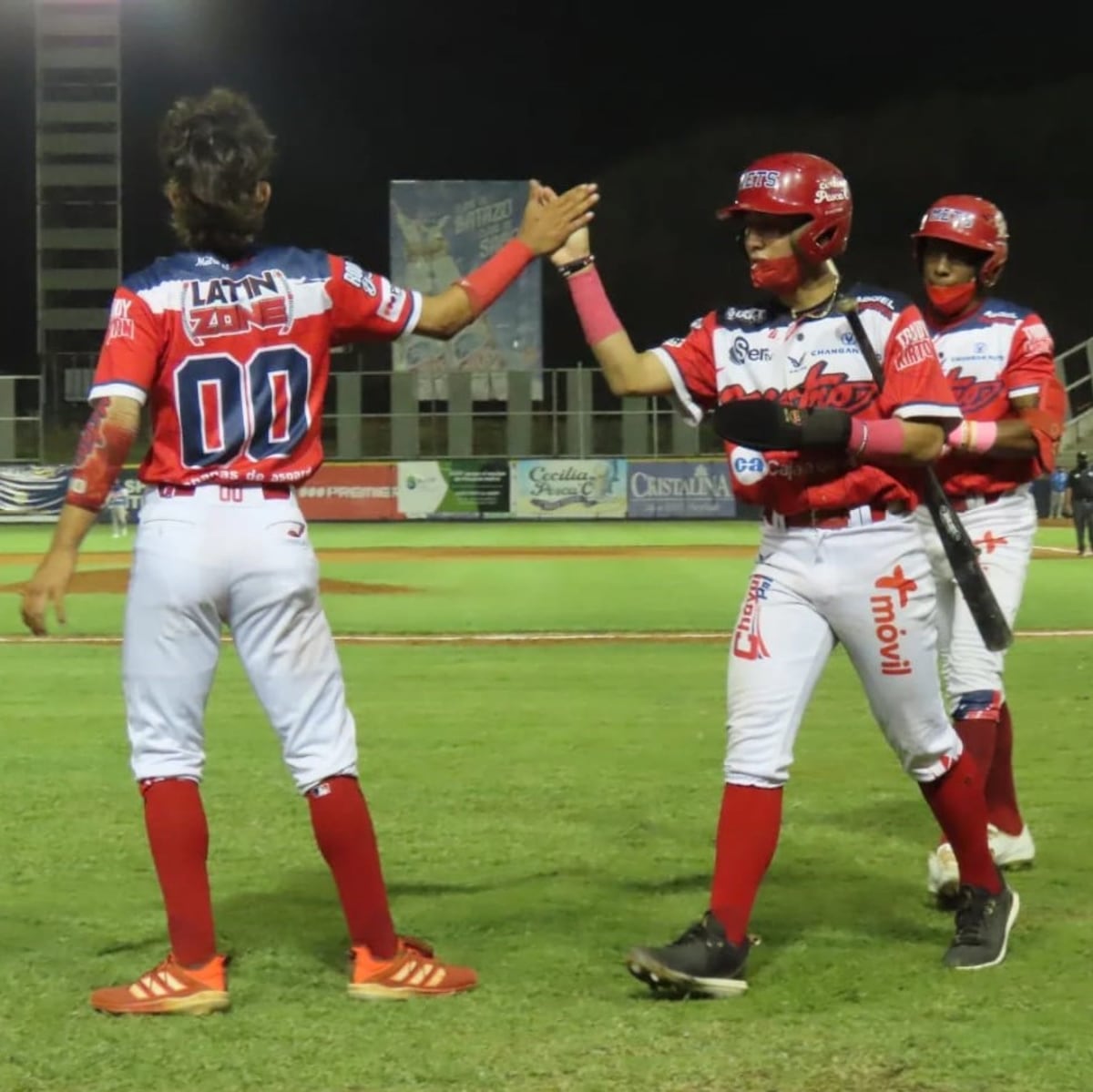 Reyes hunde a los ‘Potros’ y Metro está arriba en la Final