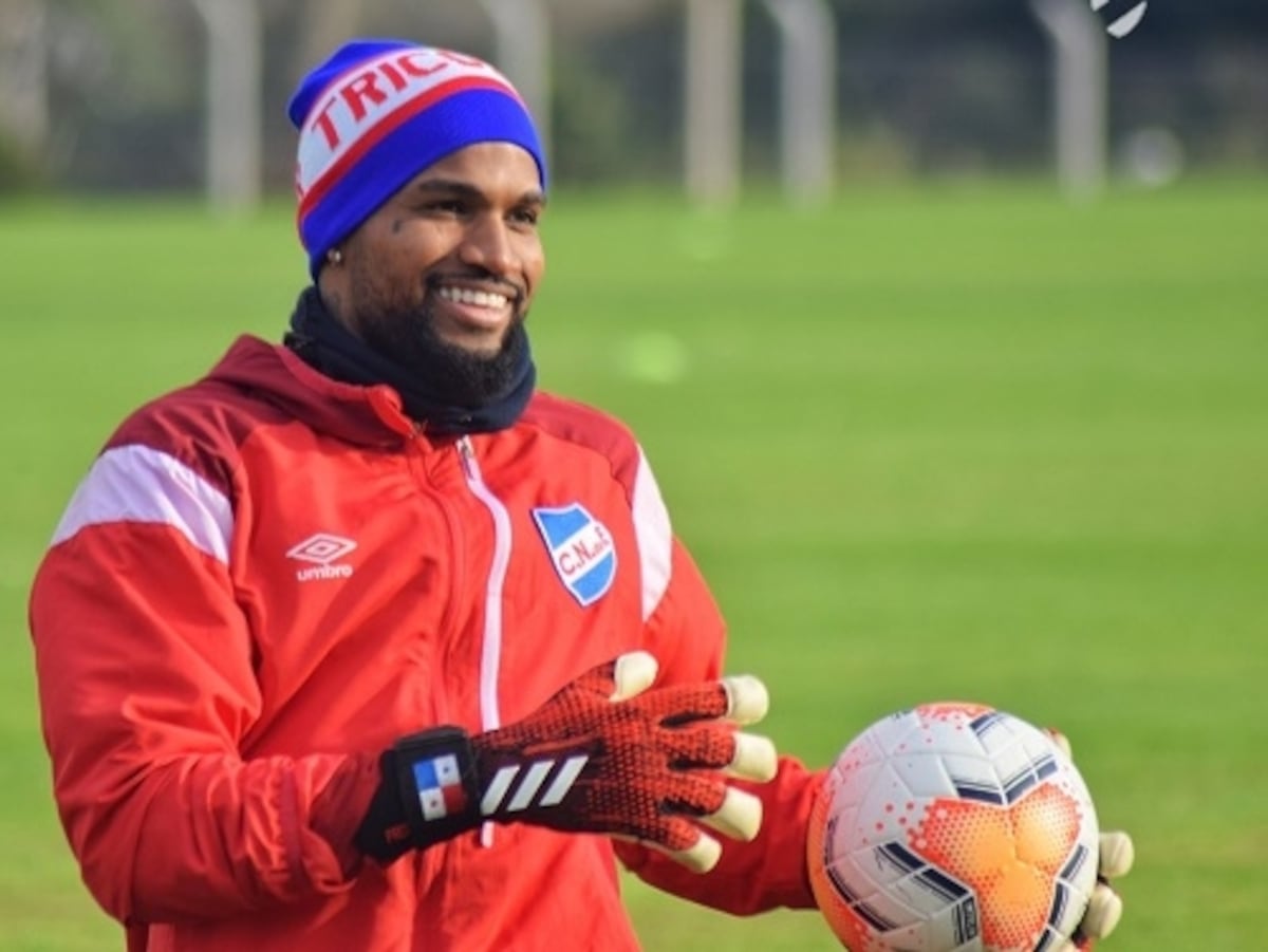 ‘Manotas’ entrenó al margen del grupo y podría quedar fuera de la convocatoria para el partido de Libertadores
