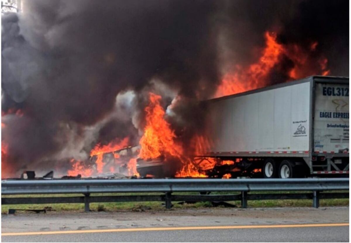 Brutal accidente en la vía hacia Disney deja 7 muertos, entre esos hay 5 niños