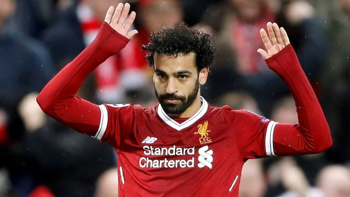 La estatua del futbolista egipcio Mohamed Salah llena de risas al mundo