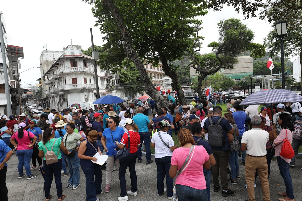 Dirigente magisterial niega que los docentes tengan jubilaciones especiales