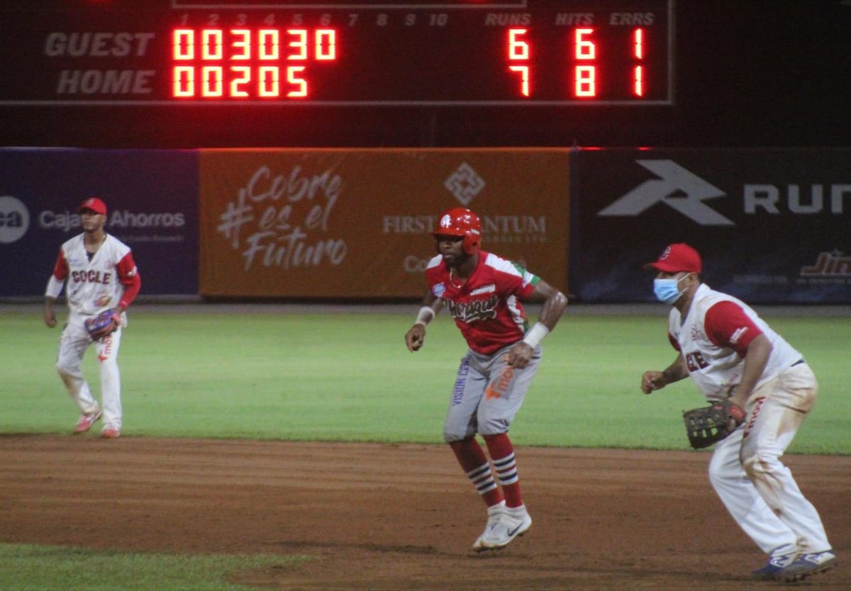 Chiriquí vence a Coclé y se pone 2-0 en la serie semifinal. Video 