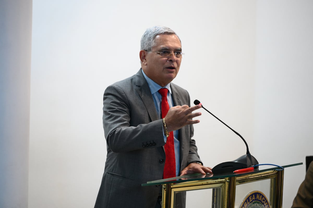 Jaime Barroso es elegido nuevo magistrado del Tribunal Electoral con 52 votos