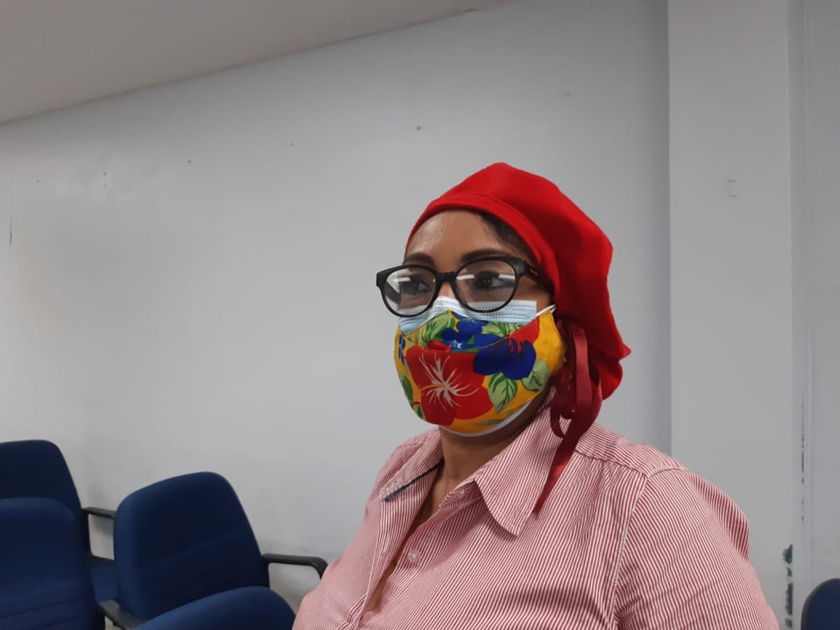 ¿Qué cuidados debes tener al momento de quitarte la indumentaria para prevenir la covid-19? Aquí te decimos