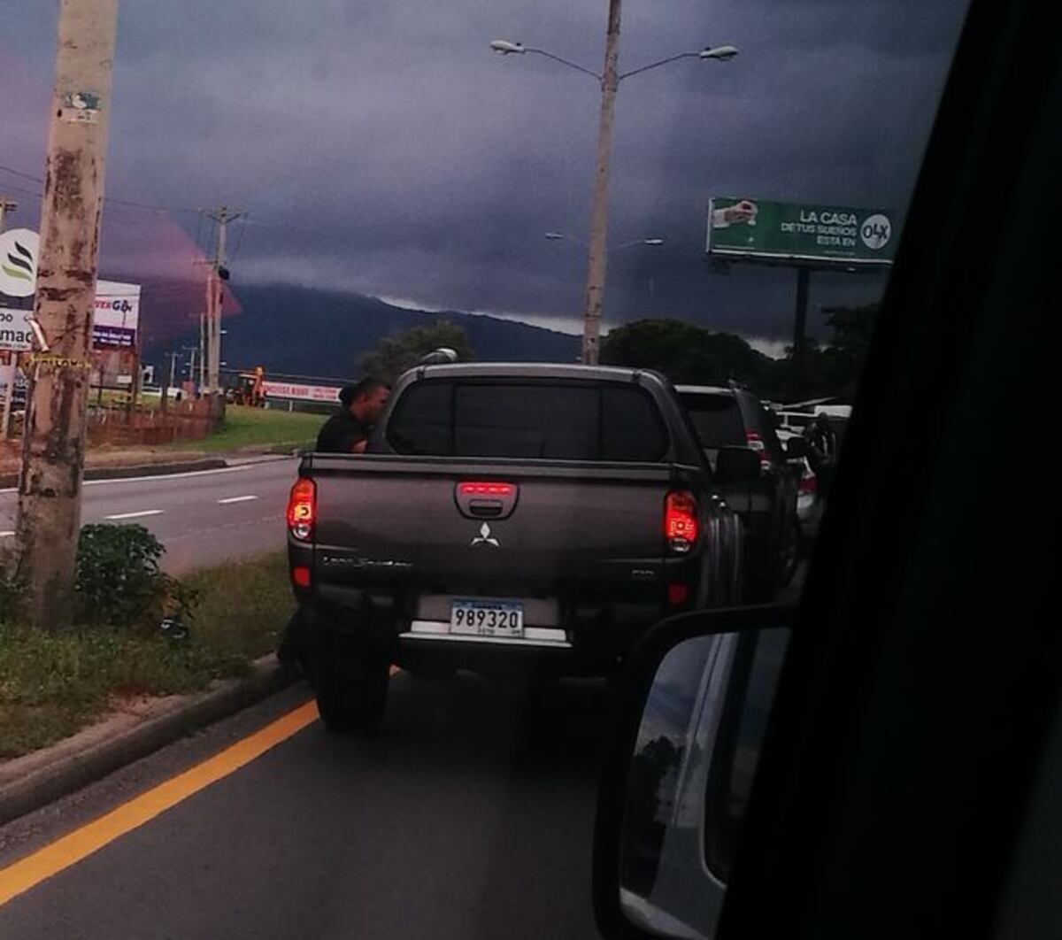 ¡TRANQUE DESCOMUNAL! Allanan vehículos en Chame 