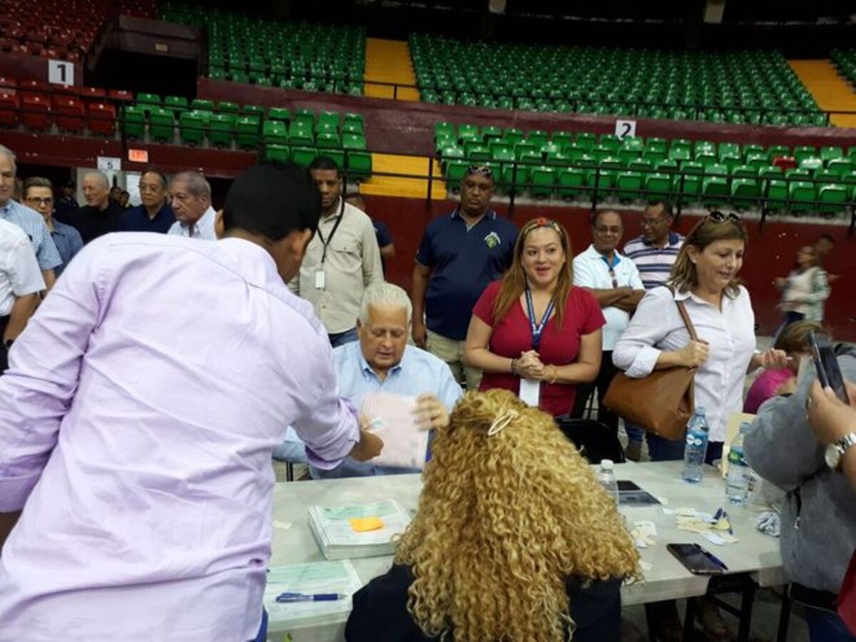 Expresidente 'Toro' Balladares fue por su Cepadem