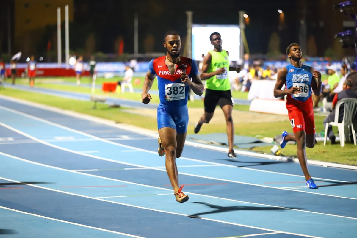 Alonso Edward rompe récord y clasifica a la final