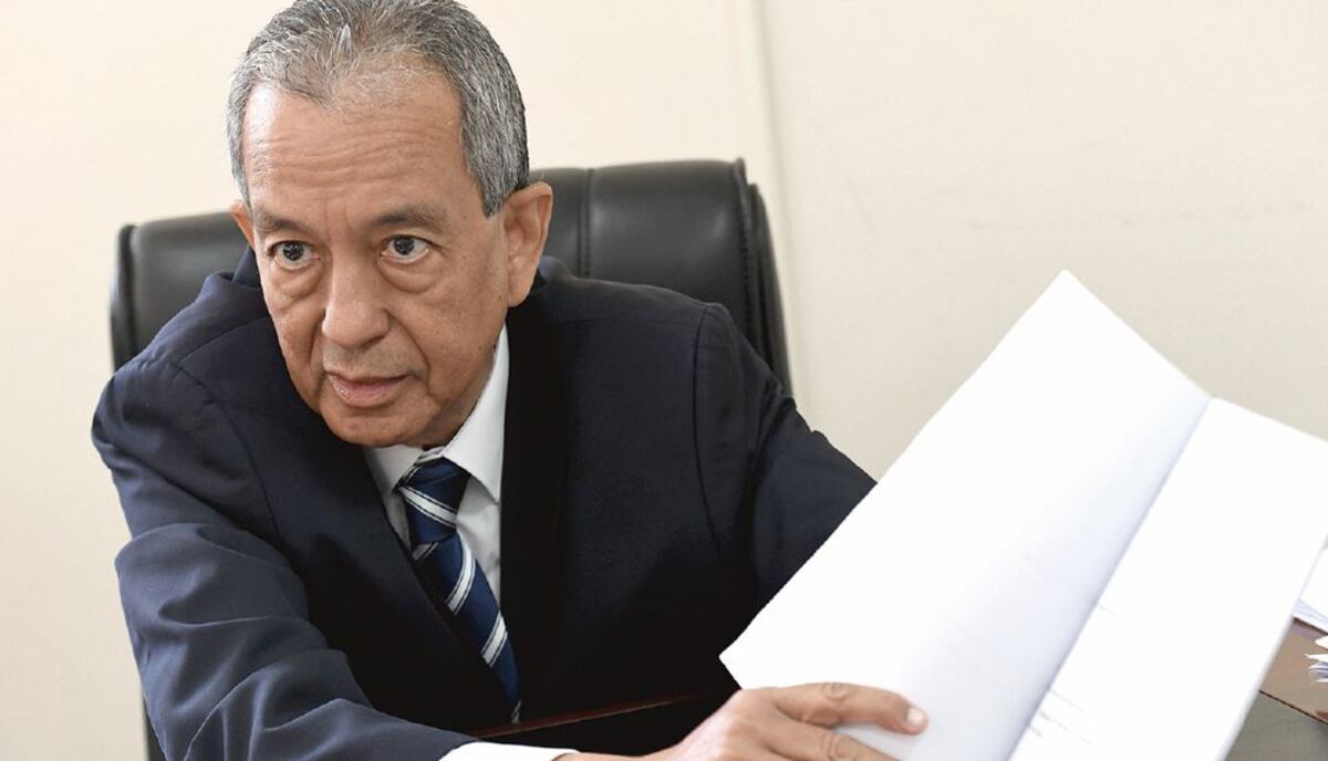 Decano de Medicina renuncia al Consejo Consultivo. No está de acuerdo con el predominio de los intereses económicos a costa de vidas