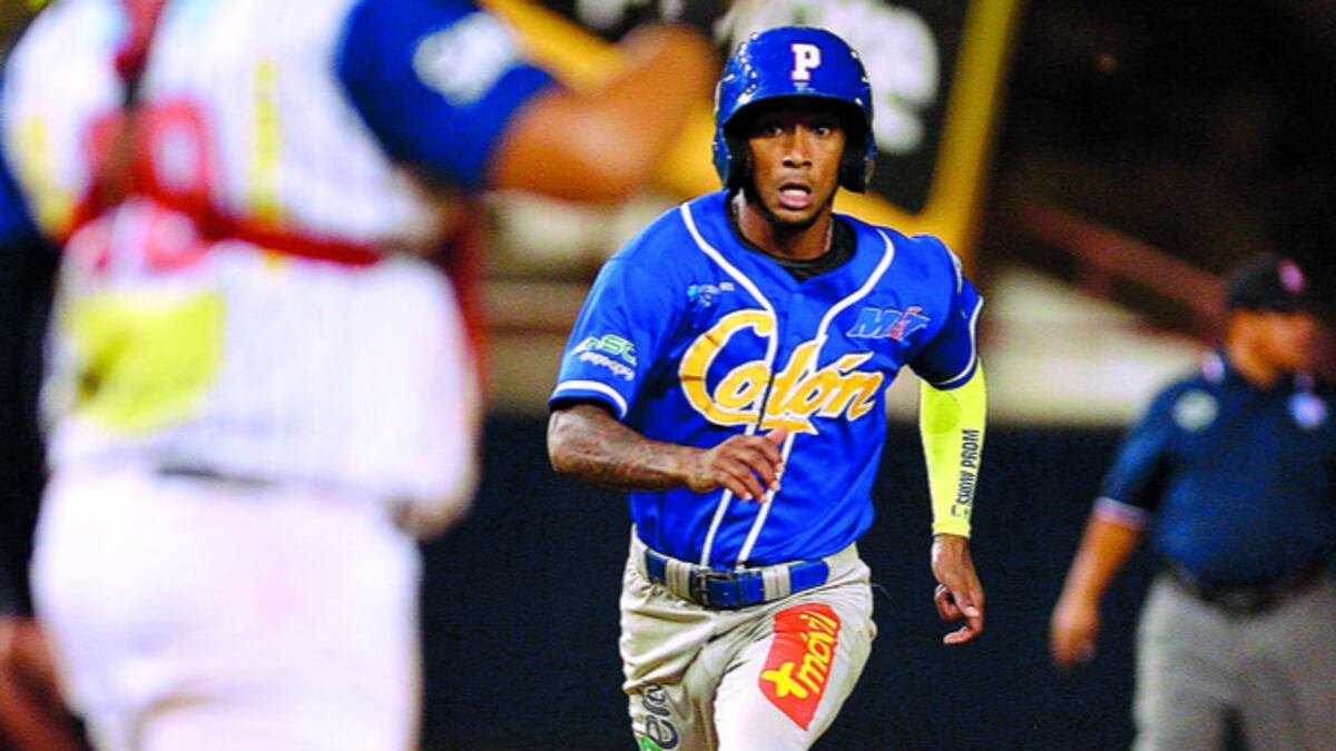 Colonense Edgar Muñoz le habría dado el sí a los Navegantes