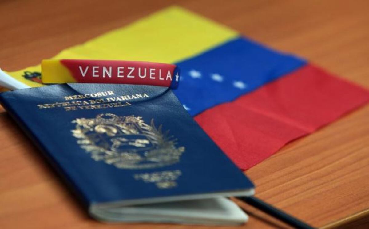 Con sello de prórroga. Panamá aceptará uso de pasaportes vencidos a venezolanos