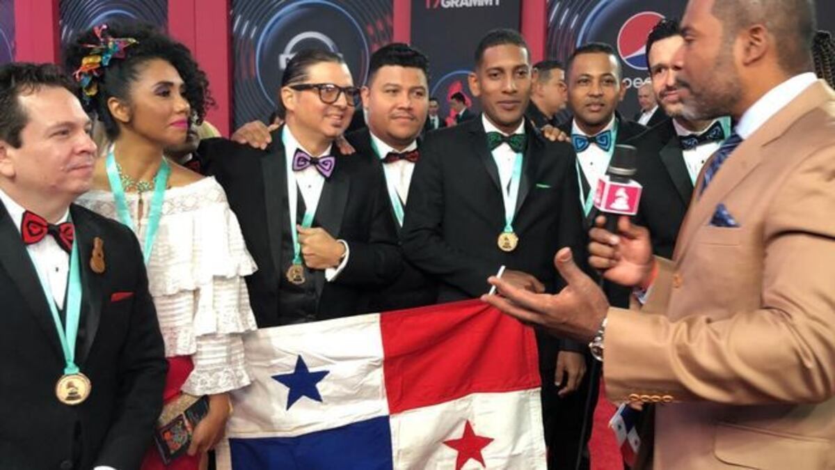 Panameños de Afrodisíaco revelan el secreto de su vestuario en los Grammys.