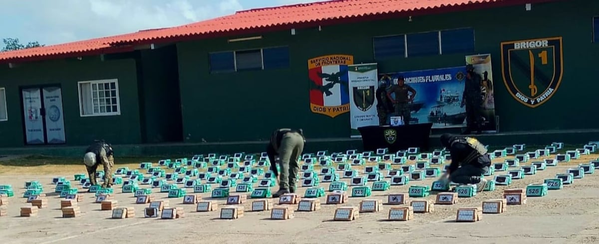 Dos panameños y un colombiano detenidos con cargamento sospechoso en costas del Darién +VIDEO