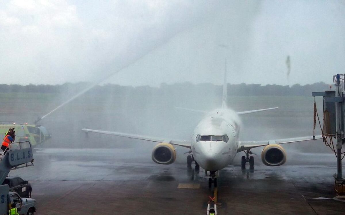 Venezolana Turpial Airlines inaugura vuelo directo Valencia-Panamá