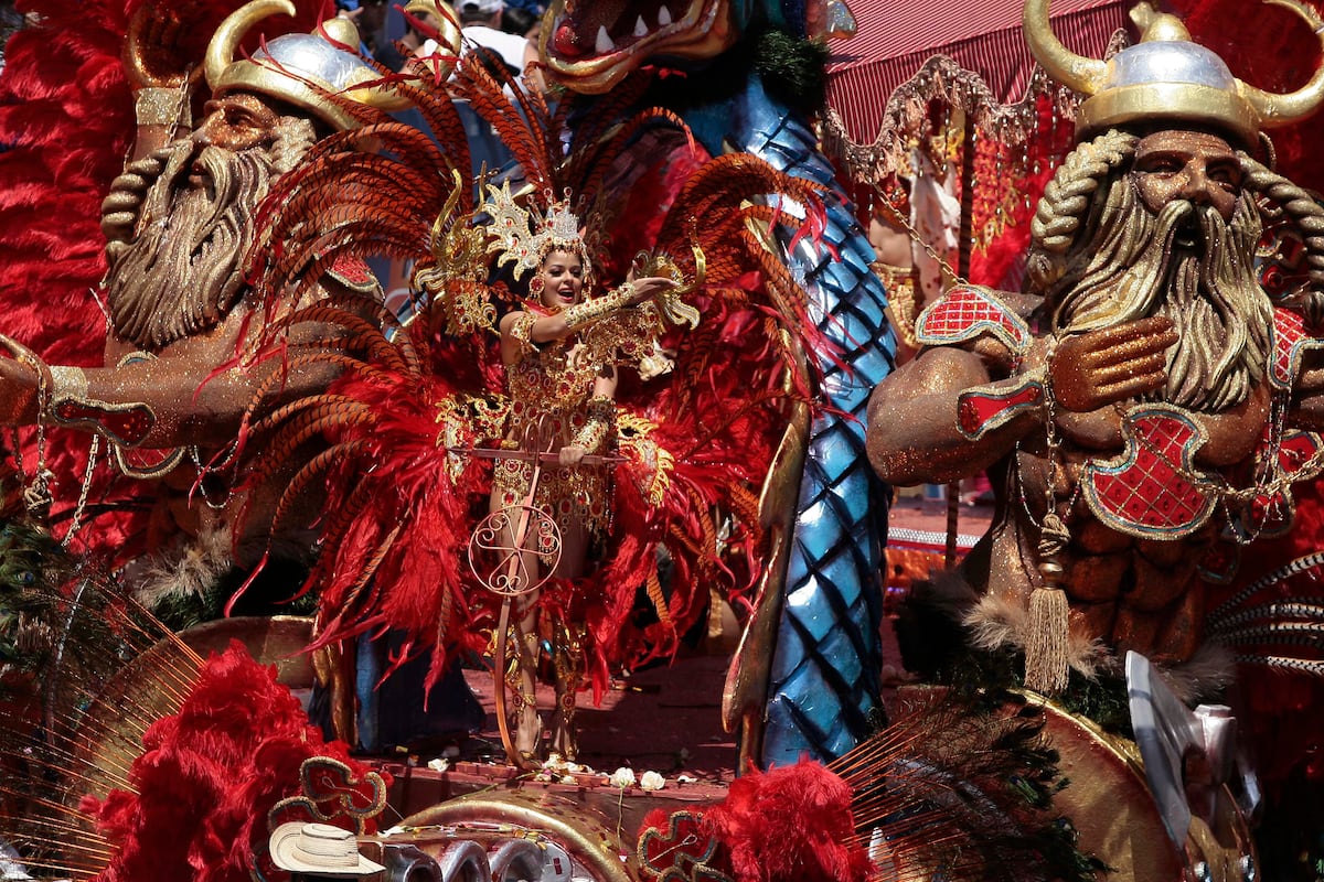 Exreina de carnaval y hermana del Ministro de Gobierno, Roger Tejada en planilla del Meduca con salario controversial 