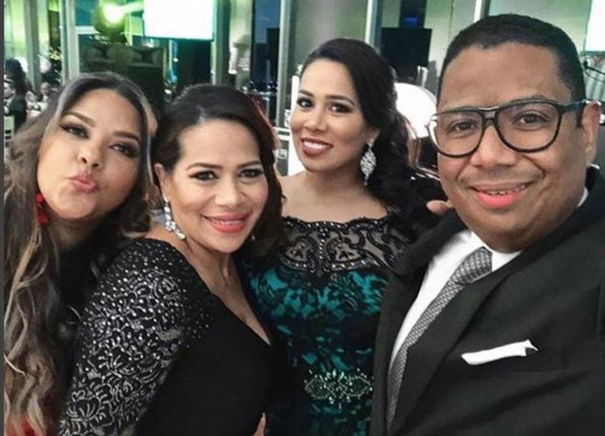 ¡Jelou! Se casa otra excara de TV | VIDEO