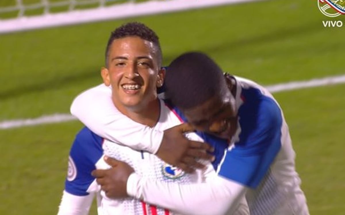 ¿Indisciplina? Dely envió a jugador a la grada; Panamá clasifica a Lima 2019