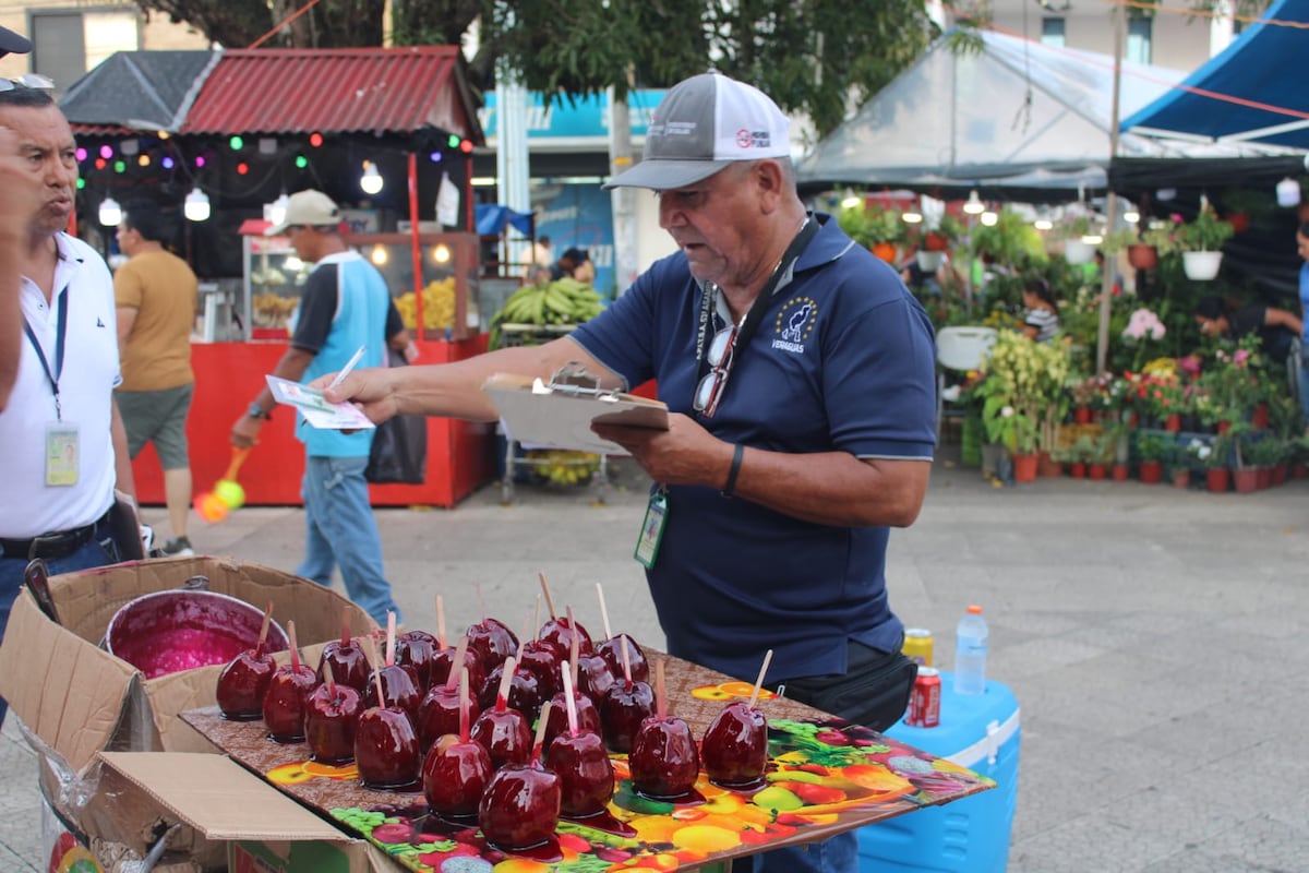 Santiago de Veraguas sigue celebrando con música, folclor y mucha fiesta