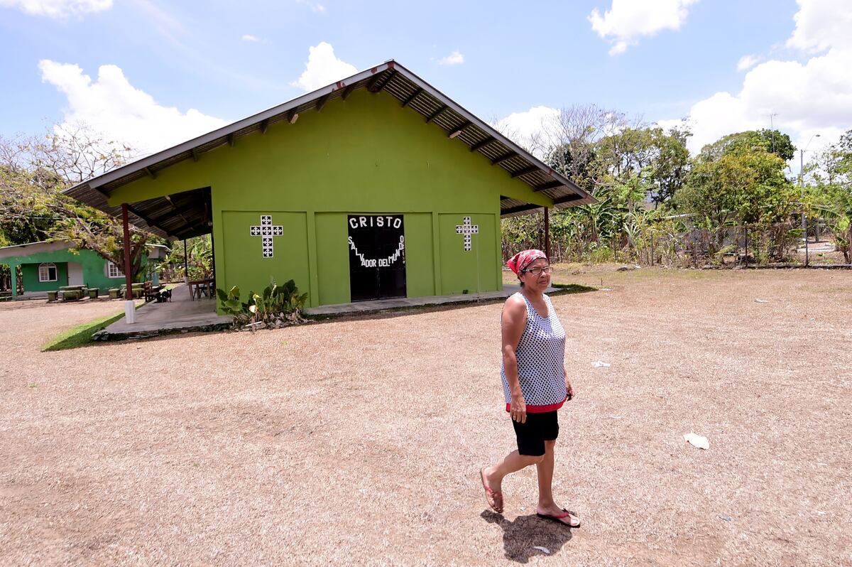 El cristo que los salvó de la guerra y del sarampión