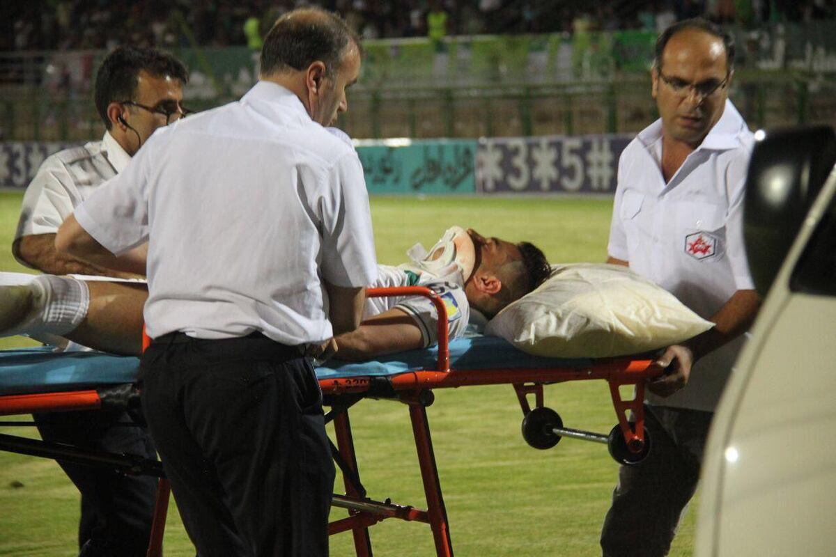 Anotó el gol que le daba la ventaja a su equipo y sale con fractura en el rostro