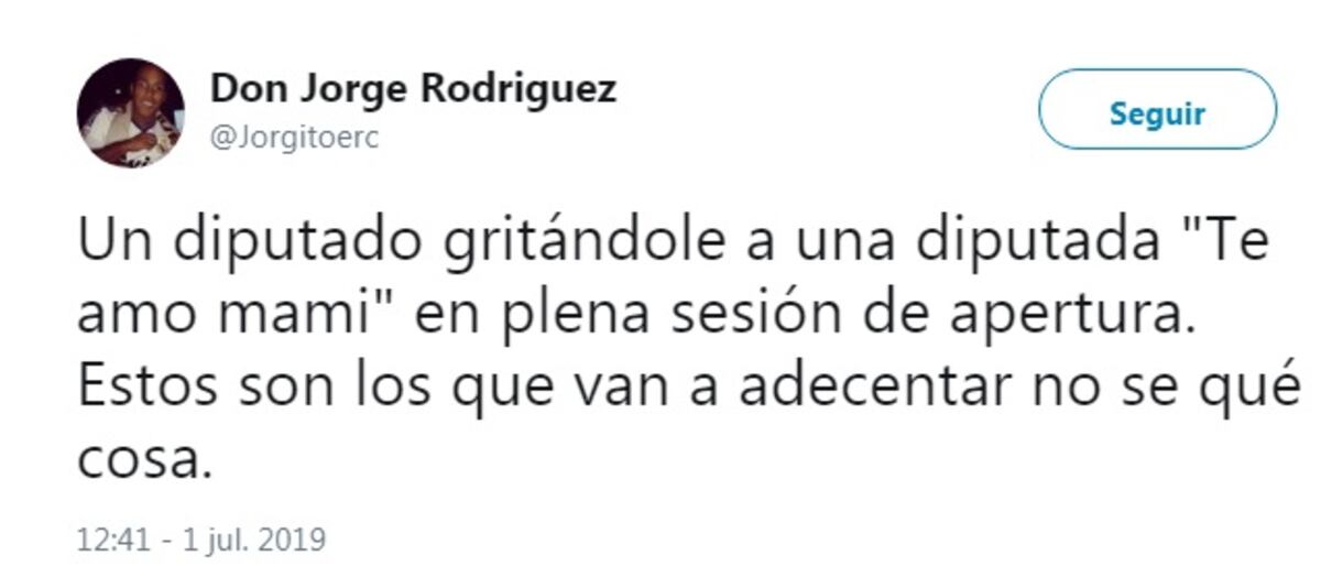 ‘Te amo, mami’: Le grita un diputado a Zulay Rodríguez en el pleno de la Asamblea