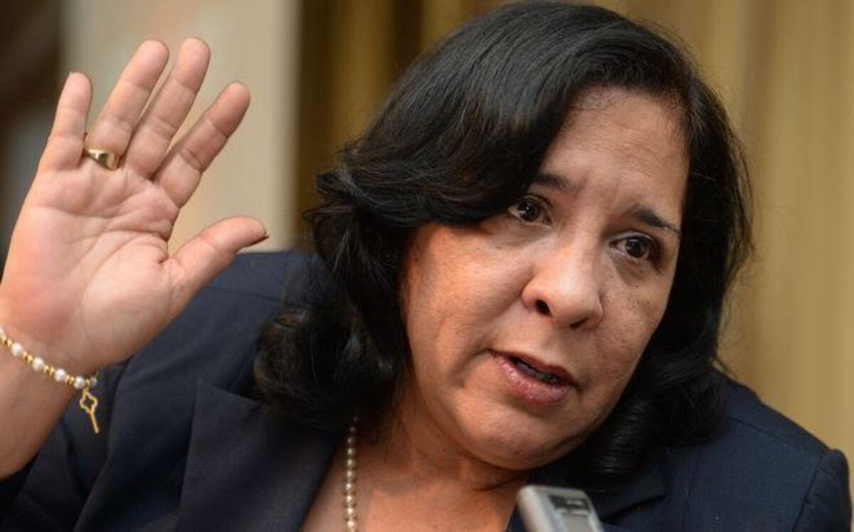 Ministra de Educación se va, presenta su renuncia