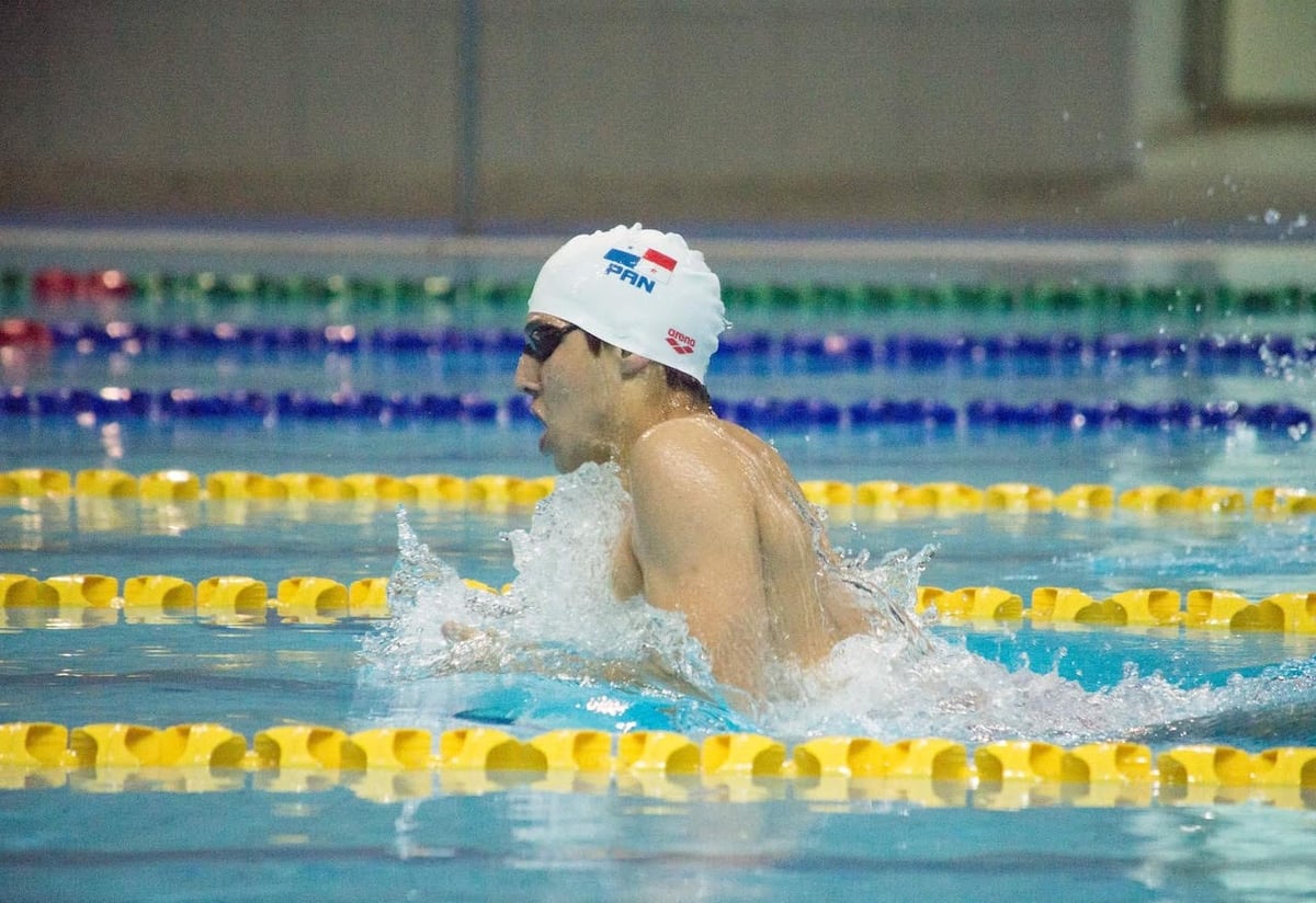 Nadador panameño competirá en los campeonatos nacionales de la NCAA en Estados Unidos