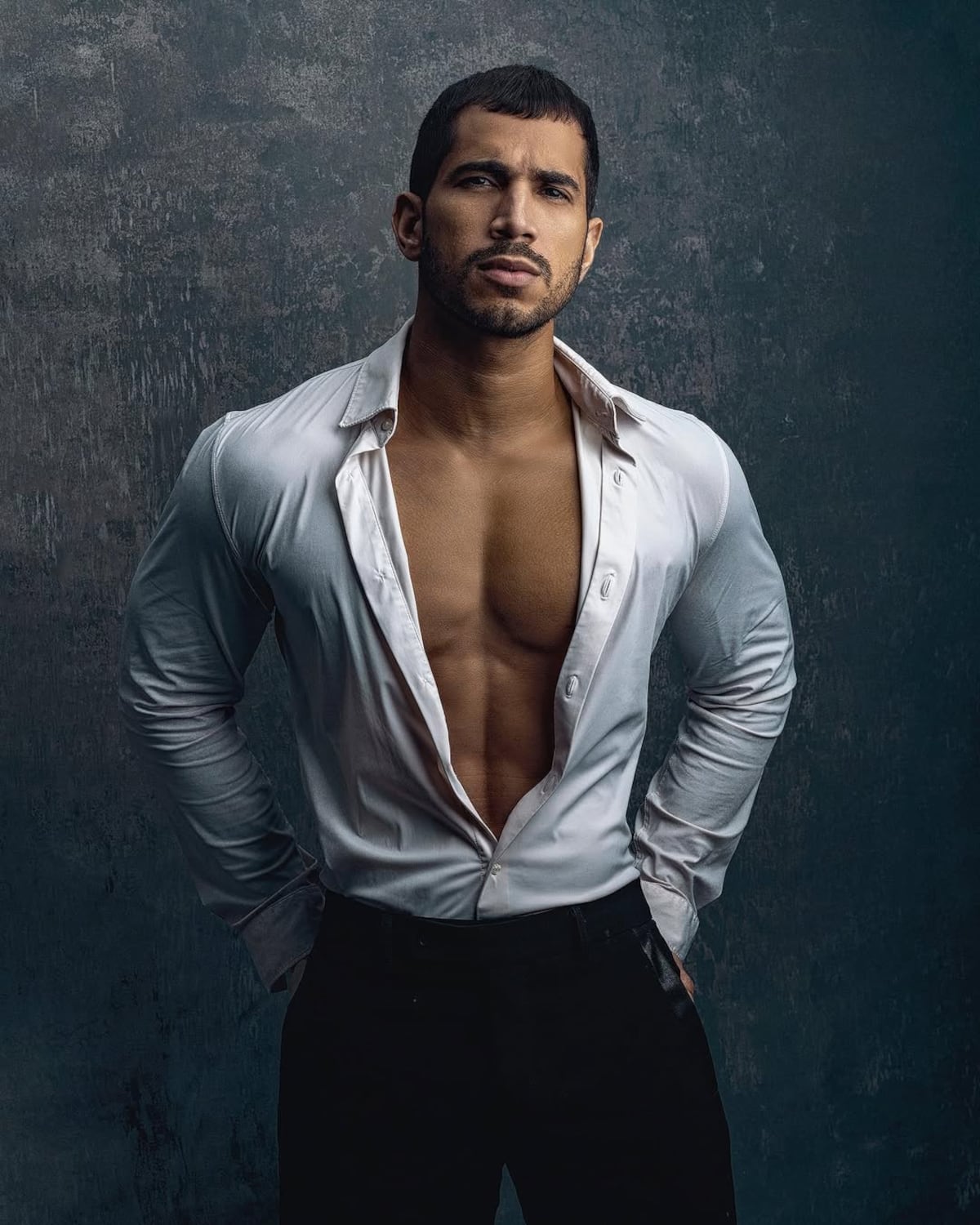 ¿Elmis es gay? El actor panameño da su versión sin tapujos