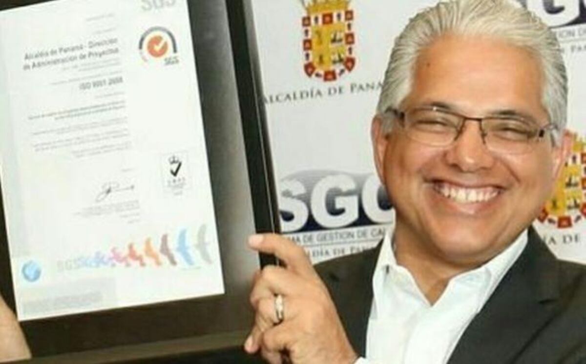 José Blandón oficializa su candidatura a la Presidencia de la República 