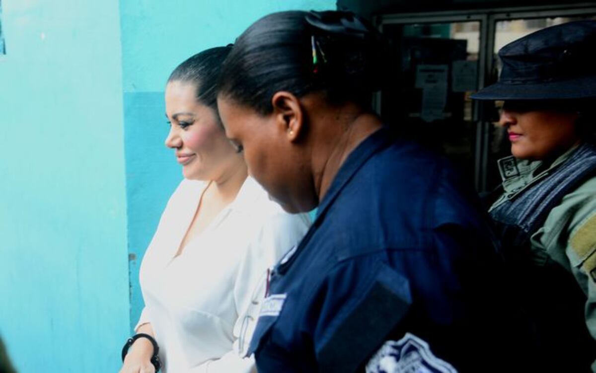 Le salen dos condenas. La Chechi saldría en el 2027