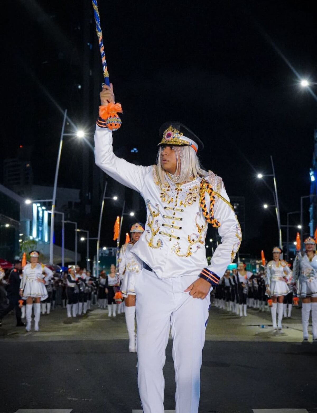 Pedida de matrimonio, trifulca y desfile de influencers: lo más loco de los desfiles patrios en Panamá 2025