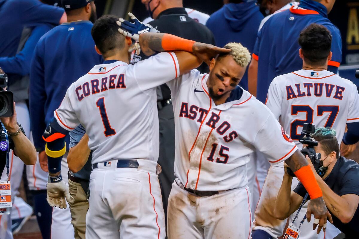 Astros dejan en el terreno a los Rays y siguen con vida. Video
