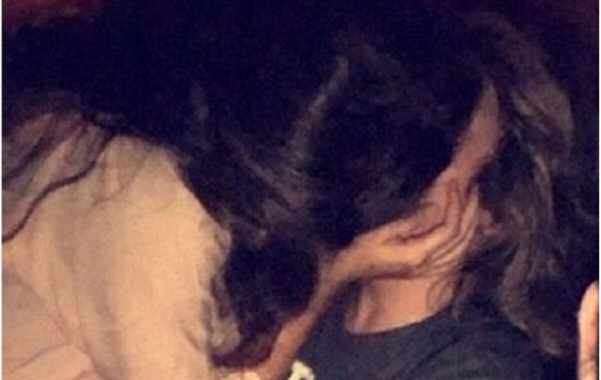 Descubrió a su novia infiel, se tomó un selfie de prueba y lo subió a sus redes