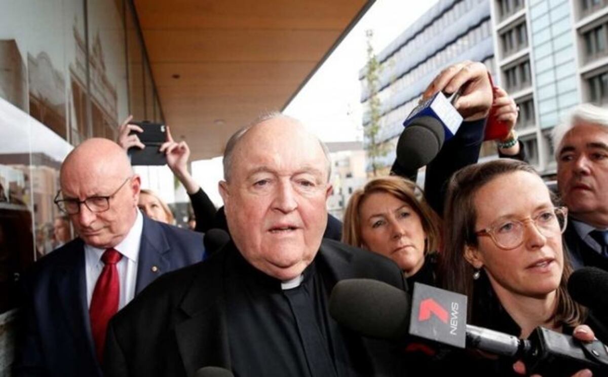 Dan un año de cárcel a arzobispo australiano por encubrir abusos