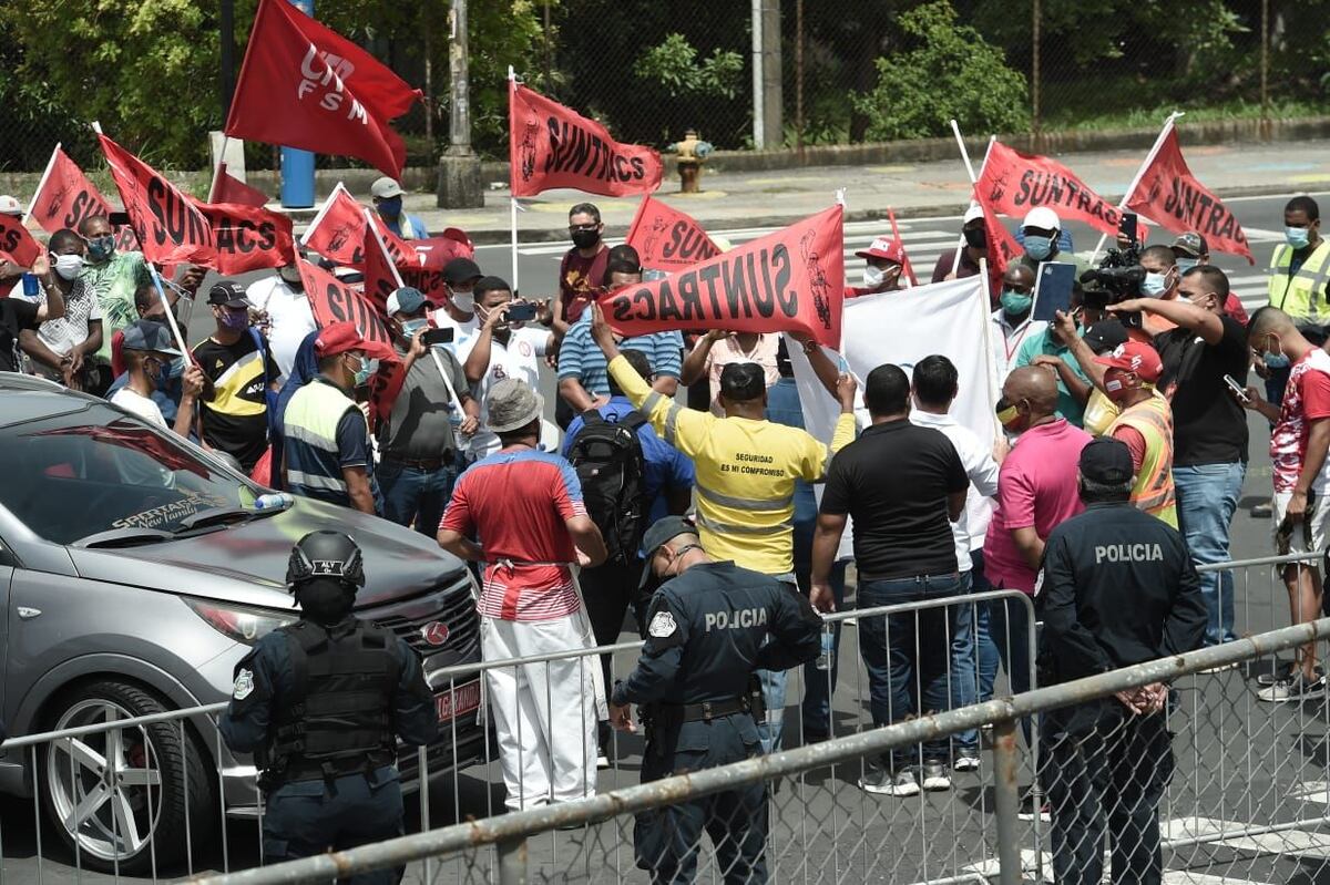 ‘Aquí quieren aprobar la ley a tambor batiente’. Video