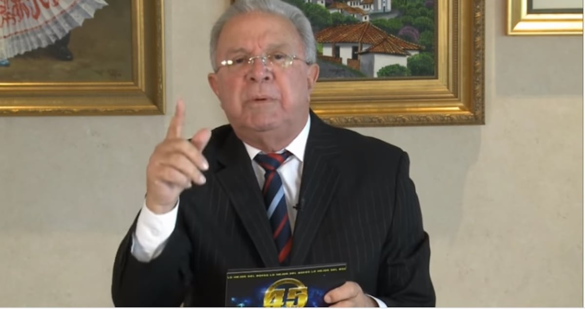 Lo ponen contra las cuerdas. Juan Carlos Tapia se disculpa tras recomendar ‘hacer magia’ con bono. Video