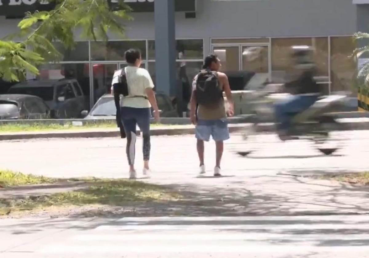 “¡Cruzar en la Tumba Muerto es una ruleta rusa!” dicen peatones frente a la USMA