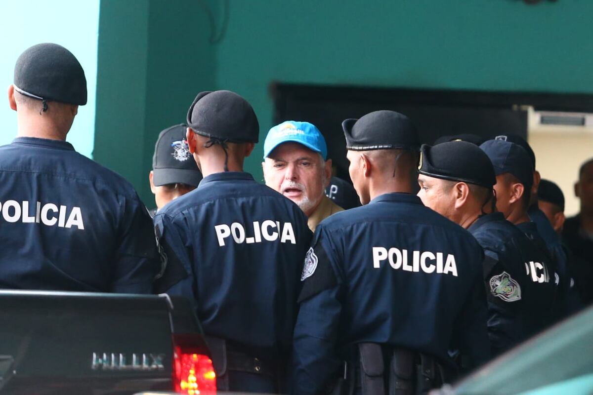 Pinchazos. Tribunal permite a defensa del loco tener copia de los 7 cuadernillos