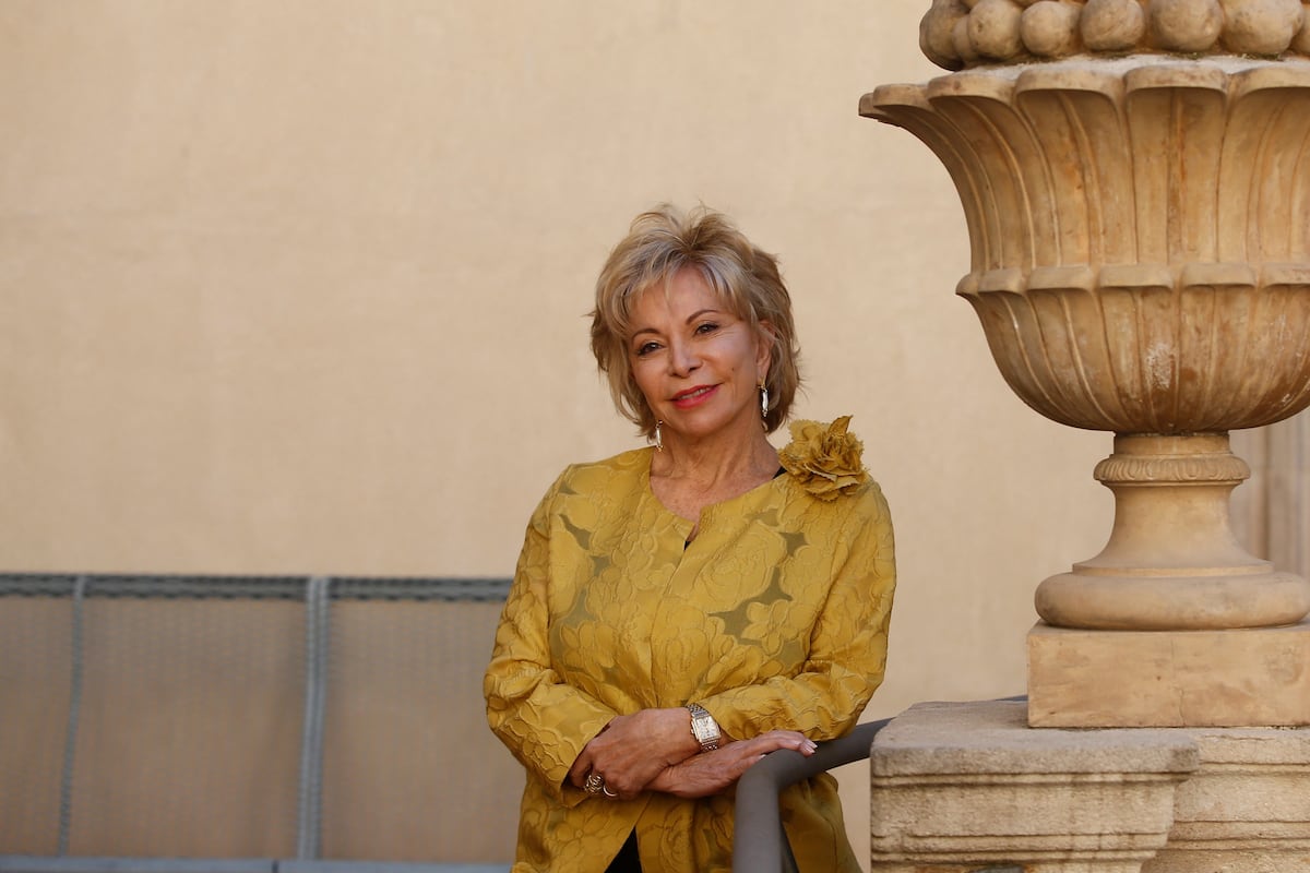 Isabel Allende, la eterna extranjera, próxima a cumplir 80 años de vida