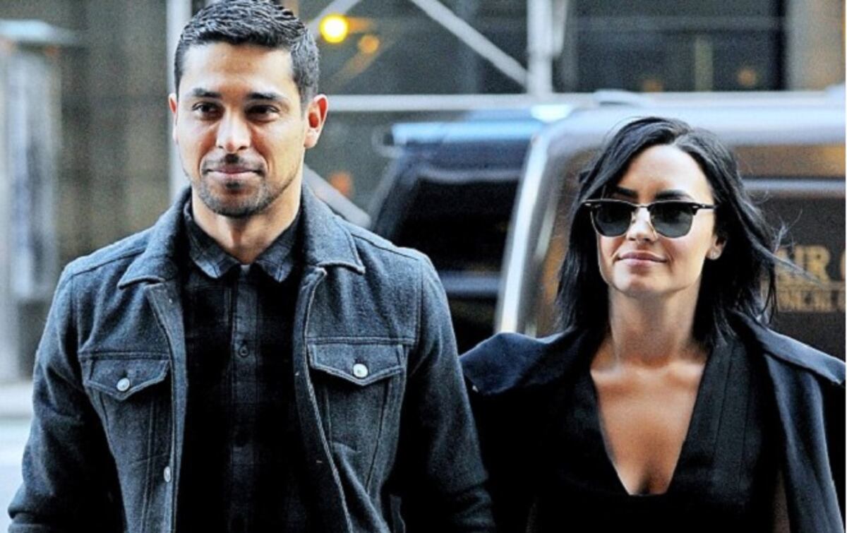 El actor Wilmer Valderrama no se ha separado de la cama de Demi Lovato