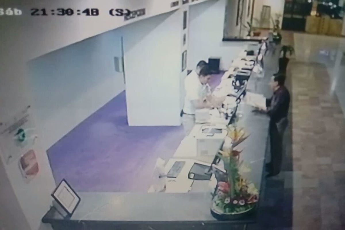 Hurtan a Rubén Blades y su 'staff'. Identifican al ladrón, fue captado en video