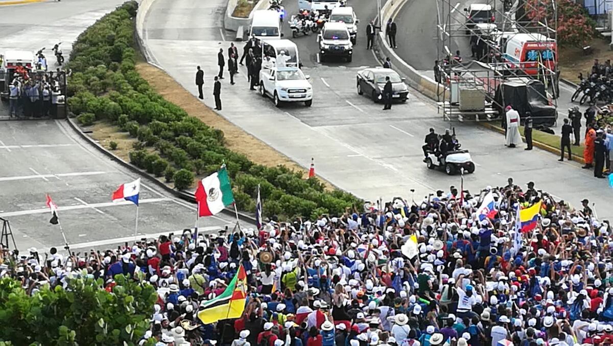 'Amar más allá de las diferencias' así invita e inicia el Papa la JMJ en Panamá